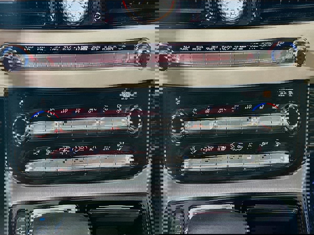 Used 2017 Genesis G90 5.0 Ultimate image 16