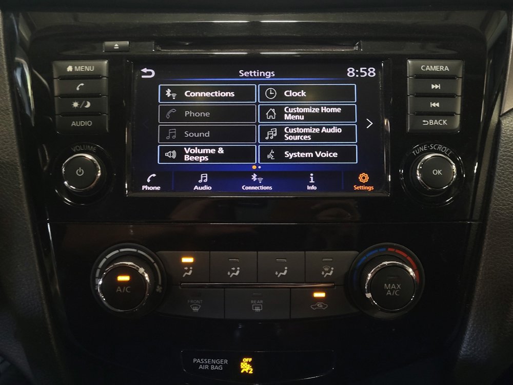 Used 2019 Nissan Rogue Sport S image 25