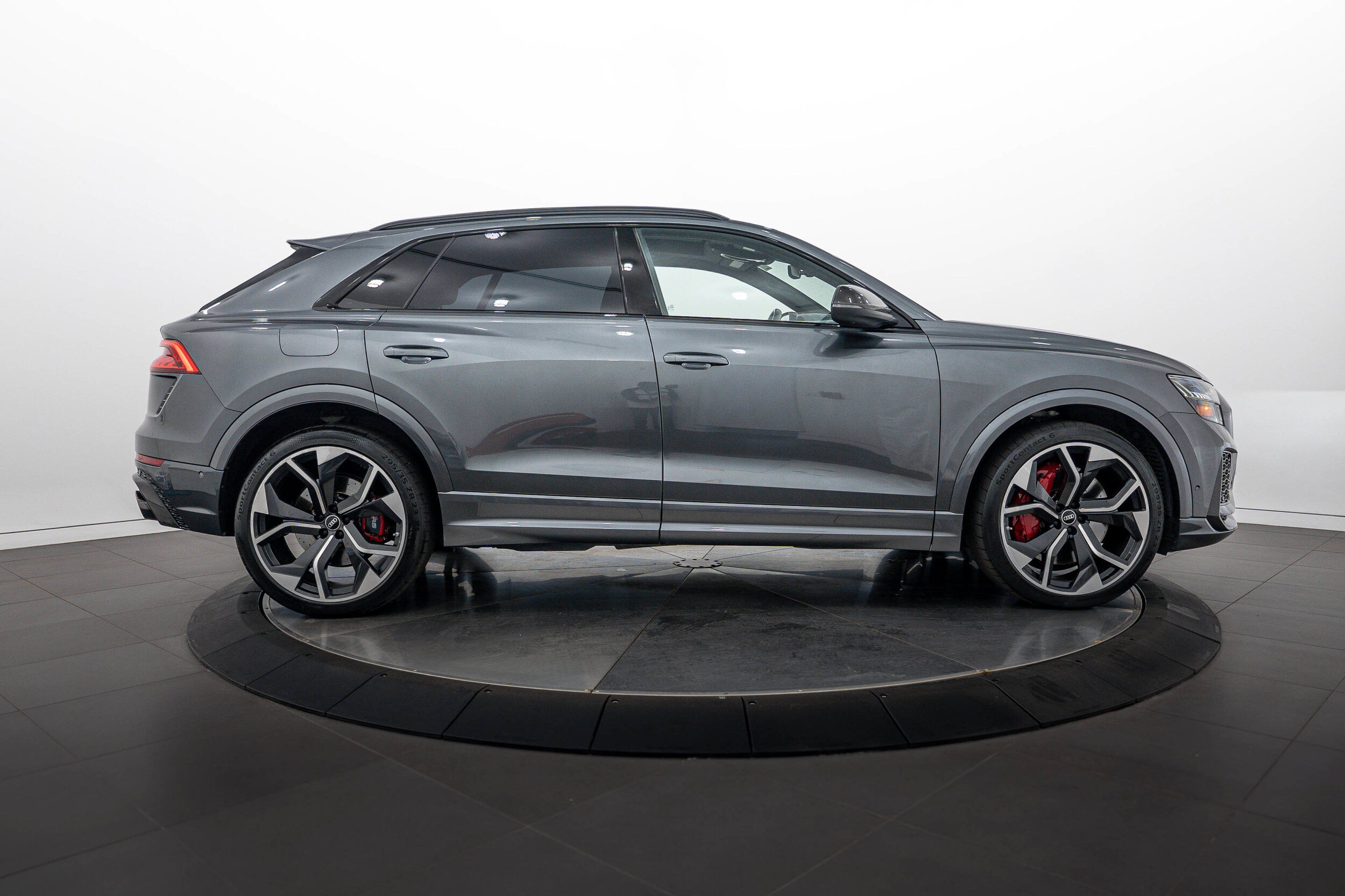 Used 2021 Audi RS Q8 AWD/4WD image 3
