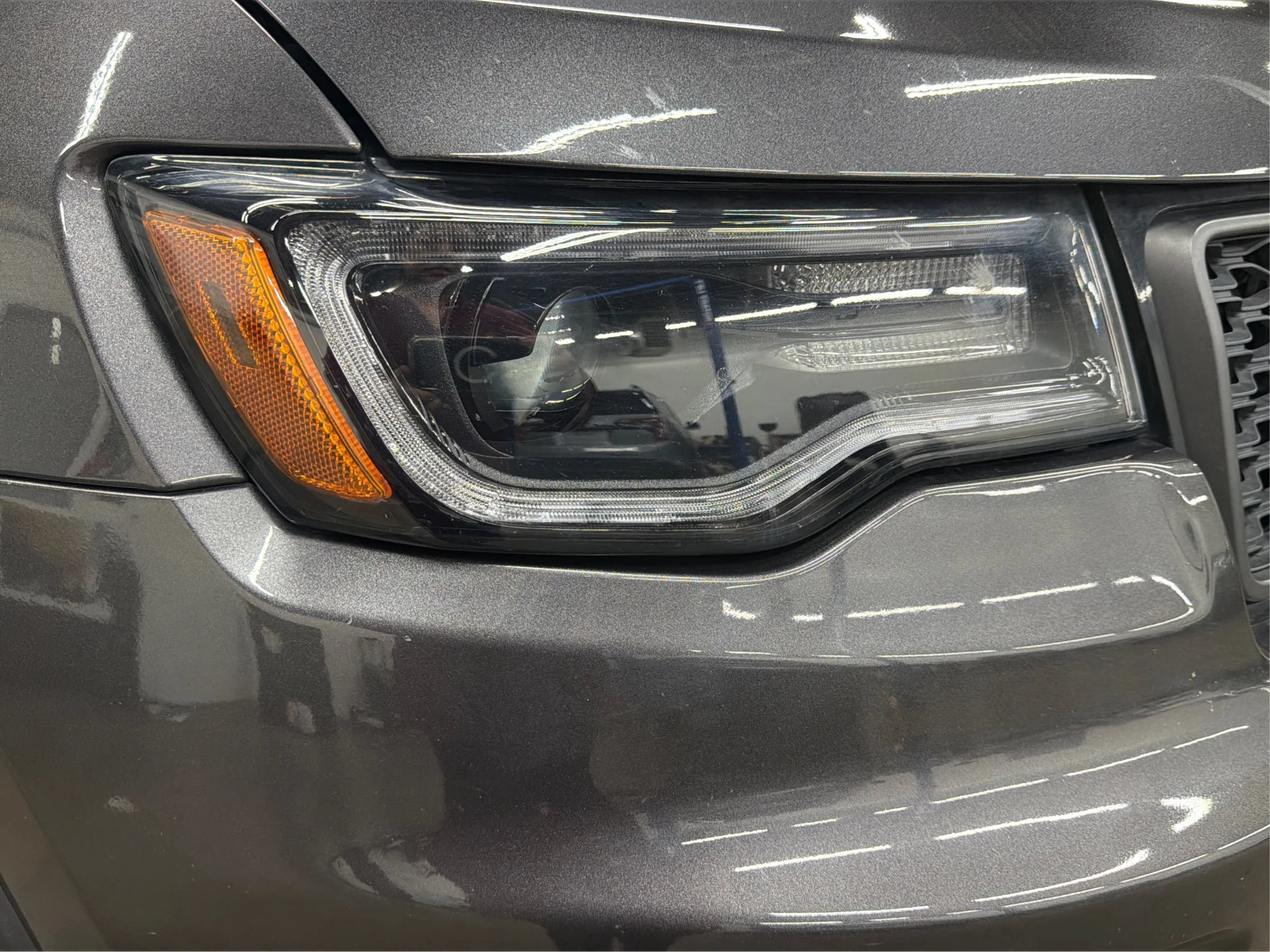 Used 2020 Jeep Grand Cherokee Trailhawk w/ Premium Lighting Group AWD/4WD image 41