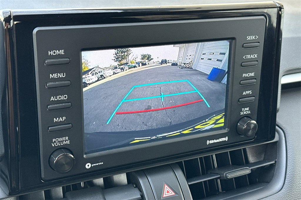 Used 2020 Toyota RAV4 LE image 21