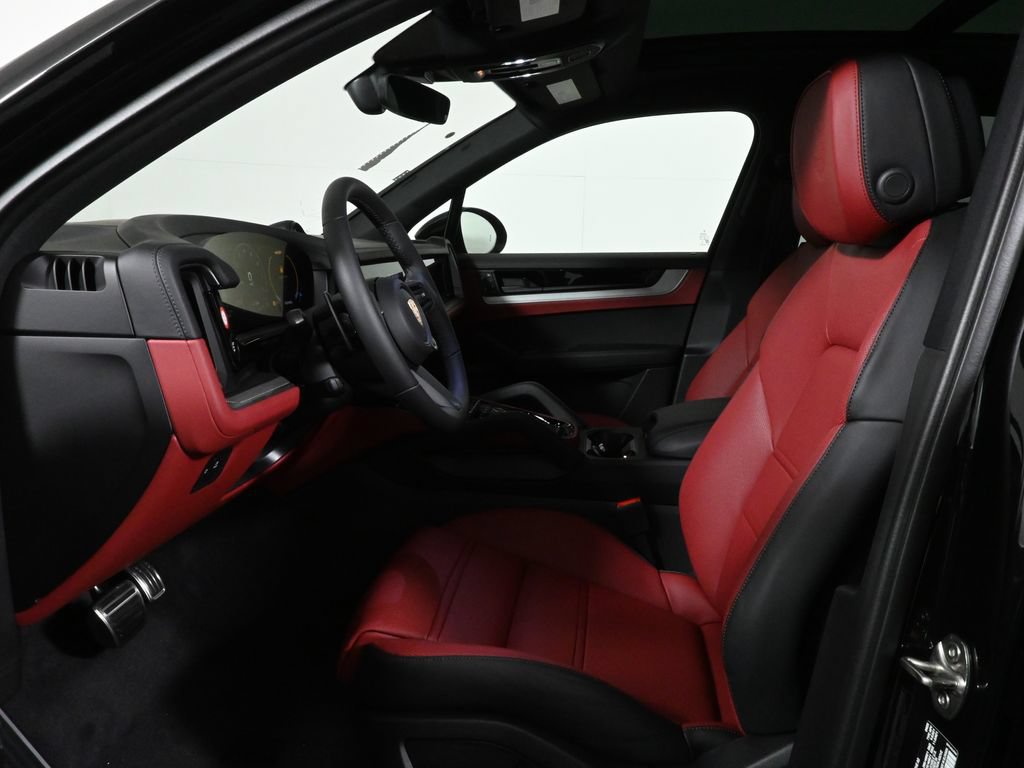 Used 2026 Porsche Cayenne S AWD/4WD image 5