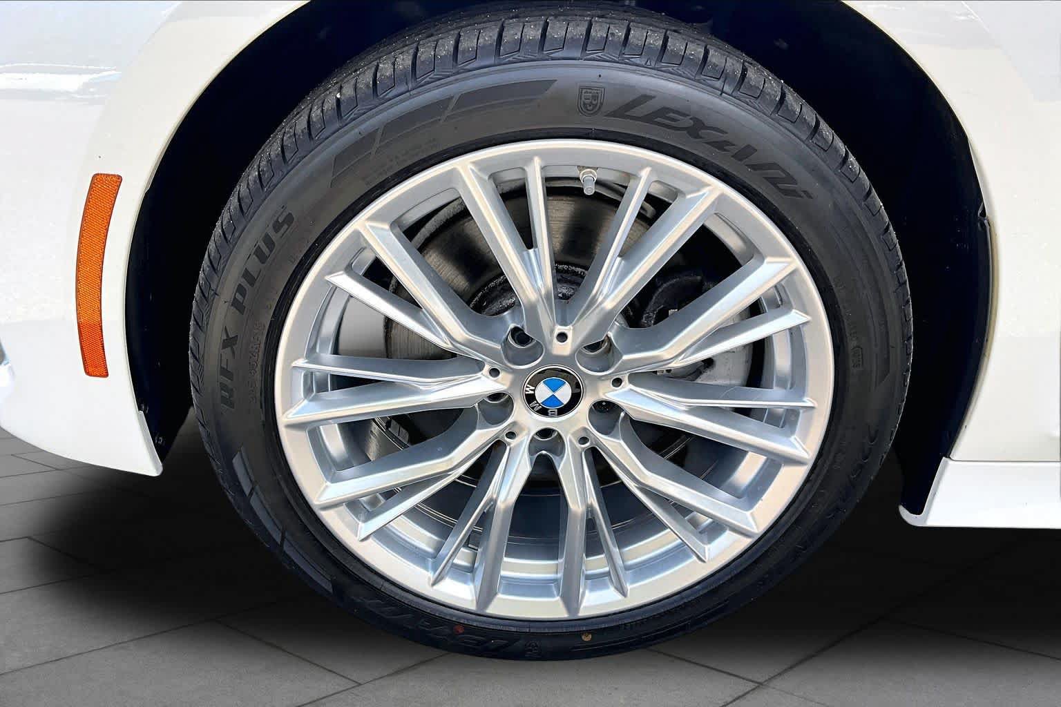 Used 2023 BMW 330i xDrive Sedan w/ Driving Assistance Package AWD/4WD image 11
