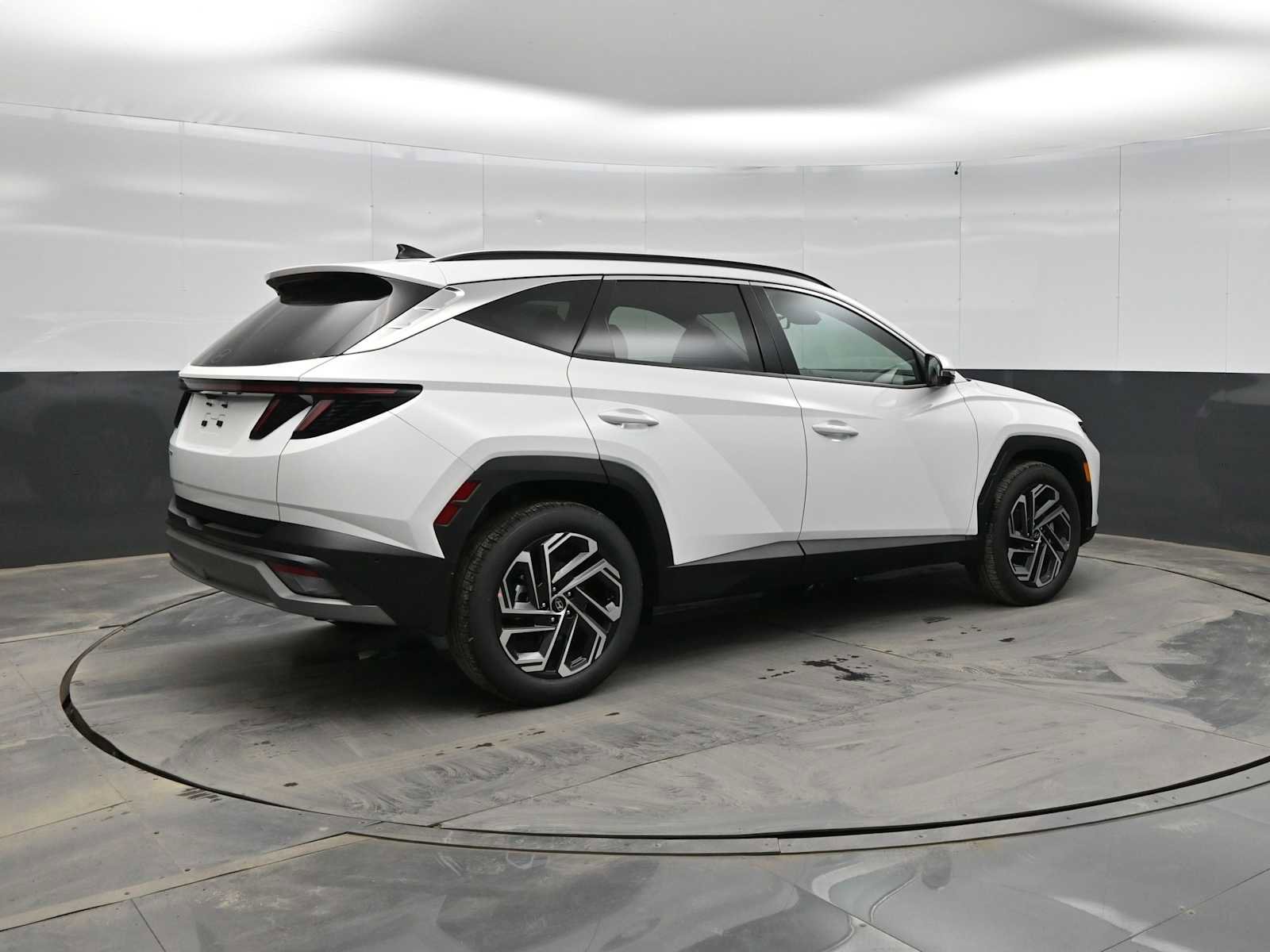 New 2026 Hyundai Tucson Limited image 8