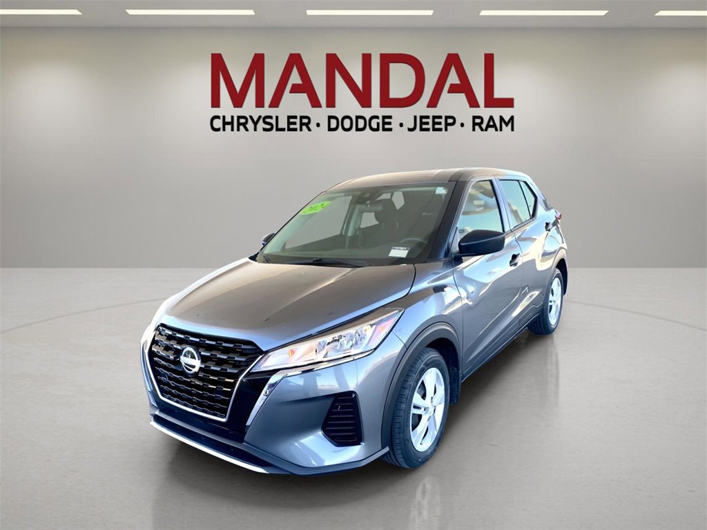 Used 2024 Nissan Kicks S image 1