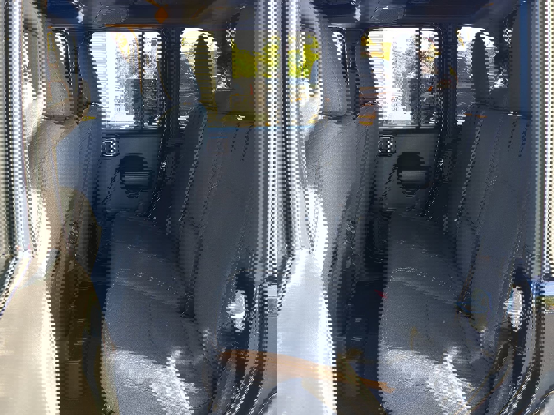 Used 2024 Jeep Wrangler Sport S w/ LED Headlamp & Fog Lamp Group image 18