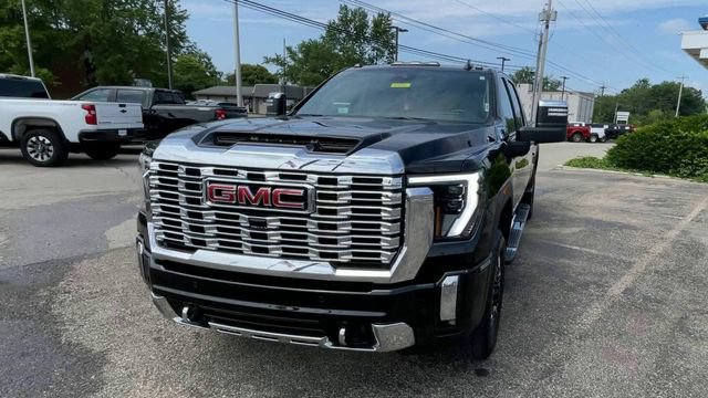 Certified 2024 GMC Sierra 2500 Denali w/ Denali Reserve Package AWD/4WD image 5