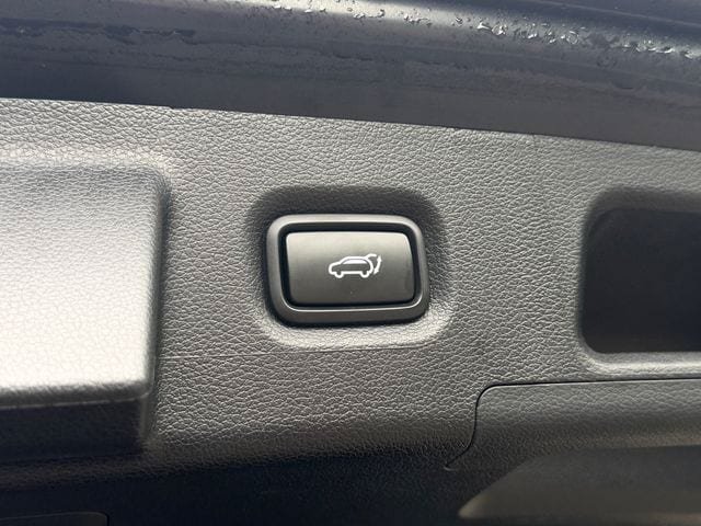 Used 2023 Hyundai Santa Fe Limited AWD/4WD image 20
