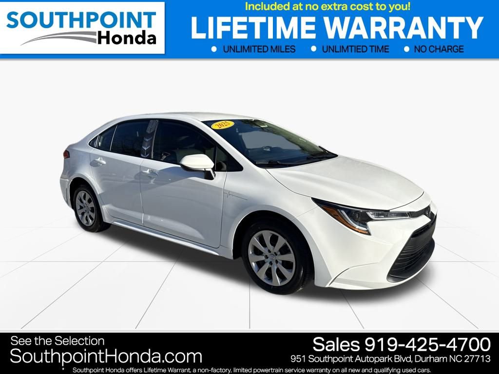 Used 2025 Toyota Corolla LE image 1