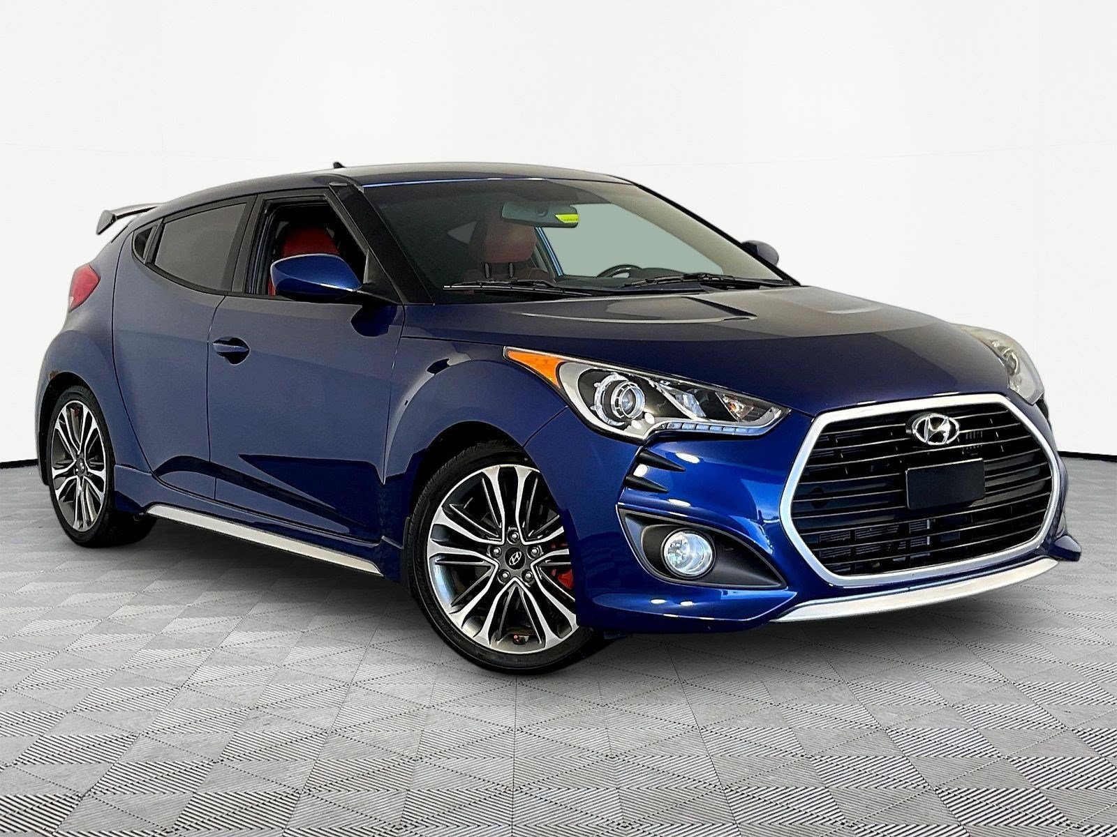 Used 2016 Hyundai Veloster Turbo R-Spec FWD image 3