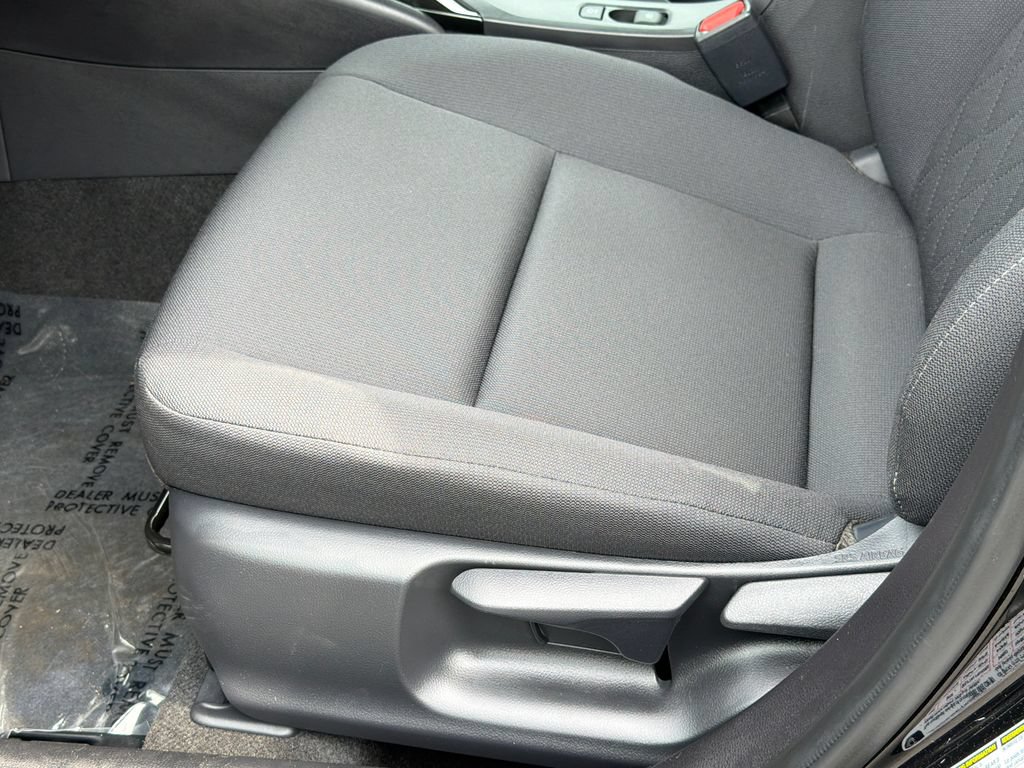 Used 2025 Toyota Corolla LE w/ LE Premium Package FWD image 20