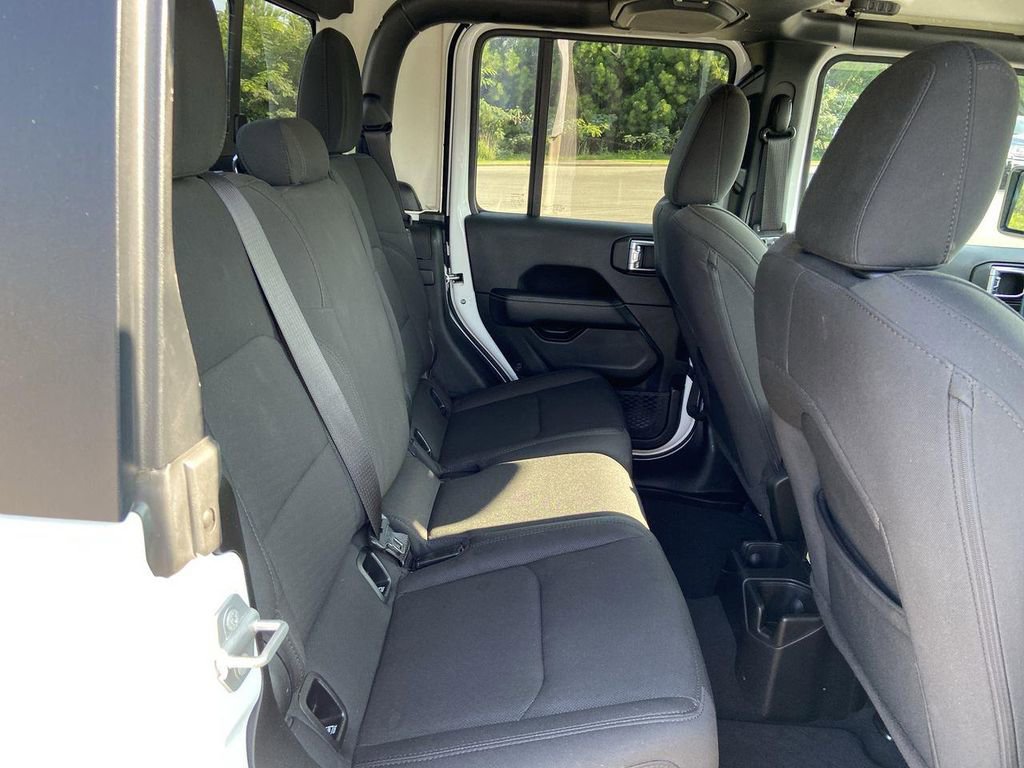 Used 2023 Jeep Gladiator Overland image 26