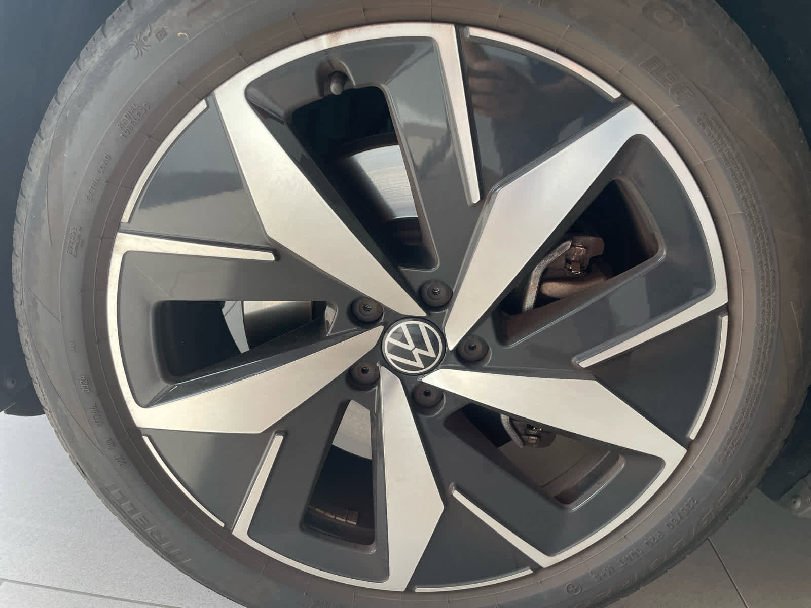 Used 2024 Volkswagen ID.4 Pro S image 9