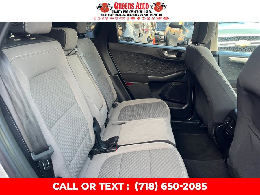 Used 2020 Ford Escape SE image 9
