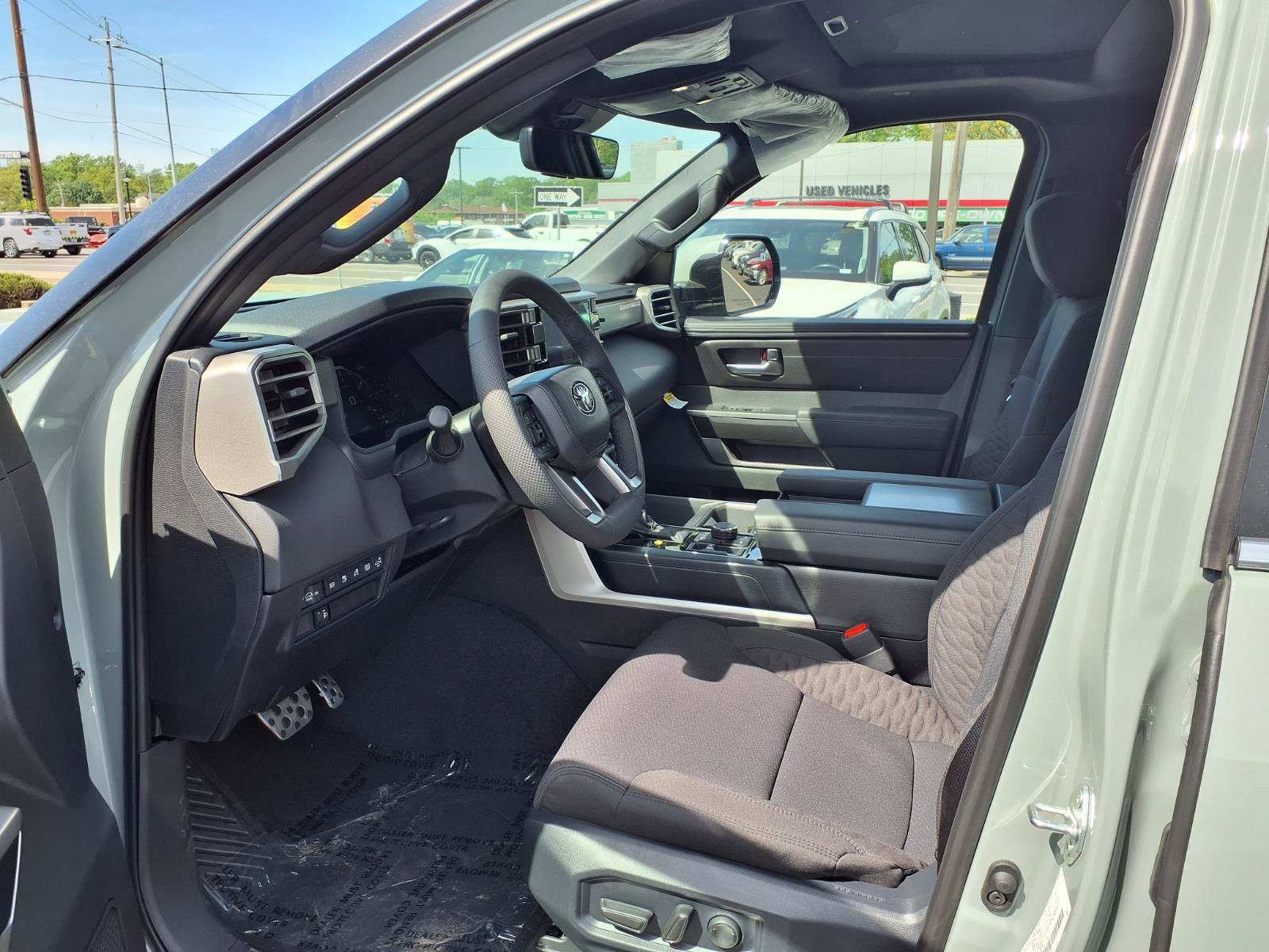 New 2026 Toyota Sequoia SR5 w/ TRD Off-Road Package AWD/4WD image 22