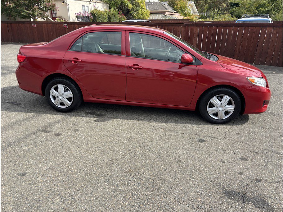 Used 2010 Toyota Corolla image 8