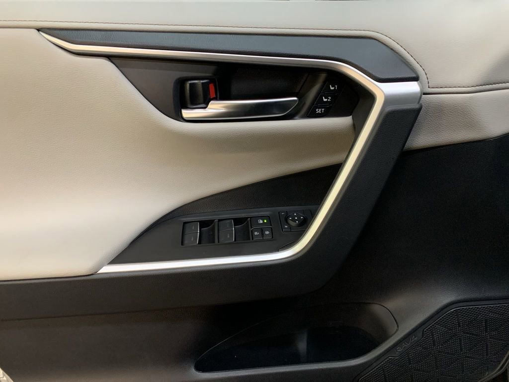 New 2025 Toyota RAV4 Limited image 11