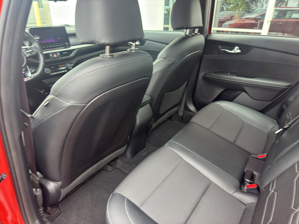 Used 2022 Kia Forte GT-Line w/ GT-Line Premium Package image 7