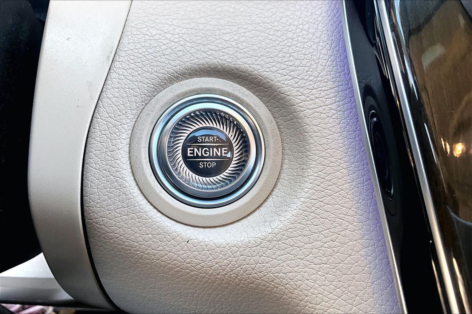 Used 2020 Mercedes-Benz C 300 Sedan image 35