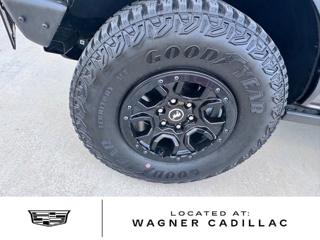 Used 2021 Ford Bronco Badlands image 9