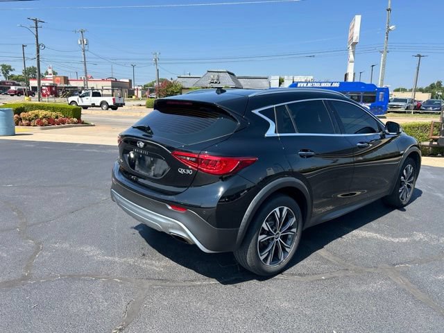 Used 2019 INFINITI QX30 AWD image 6