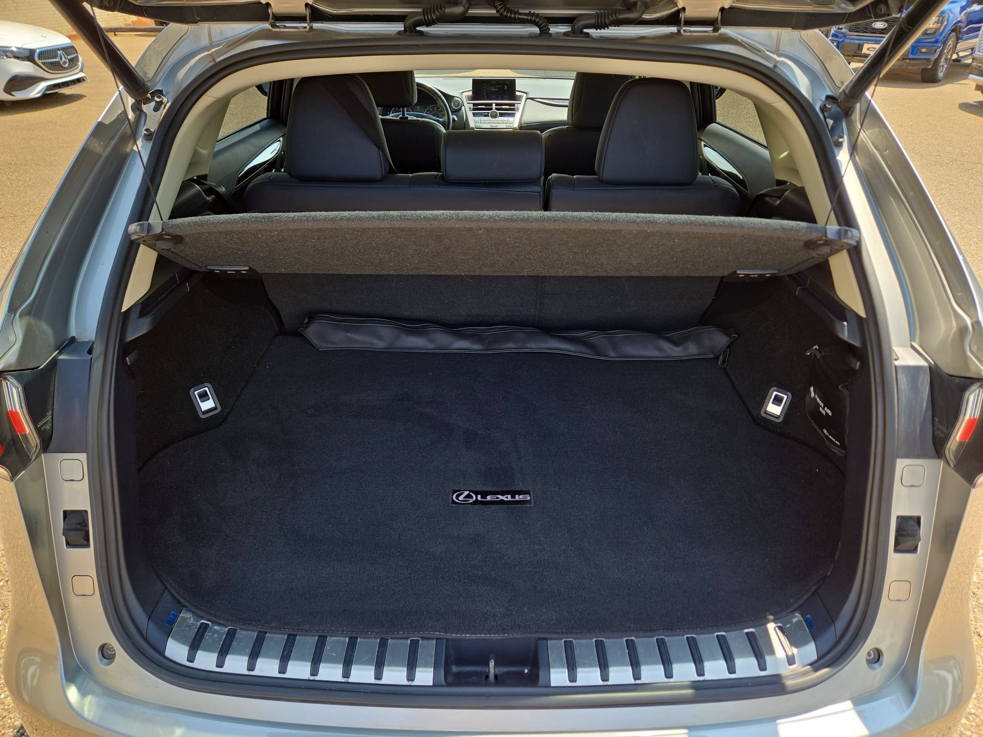 Used 2015 Lexus NX 200t FWD w/ Luxury Package image 12