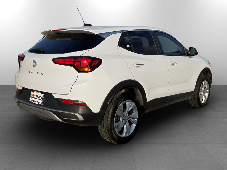 Used 2025 Buick Encore GX Preferred AWD/4WD image 7