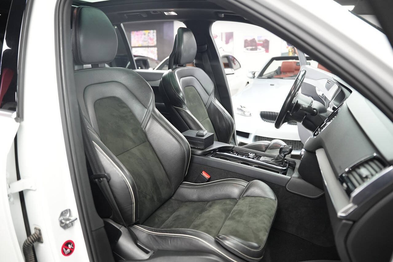 Used 2017 Volvo XC90 T6 R-Design w/ Vision Package AWD/4WD image 23
