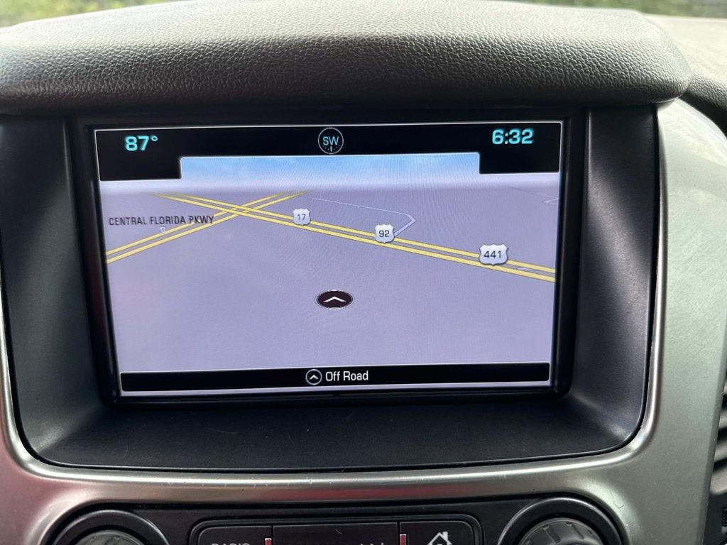 Used 2017 Chevrolet Tahoe LT w/ Luxury Package AWD/4WD image 32