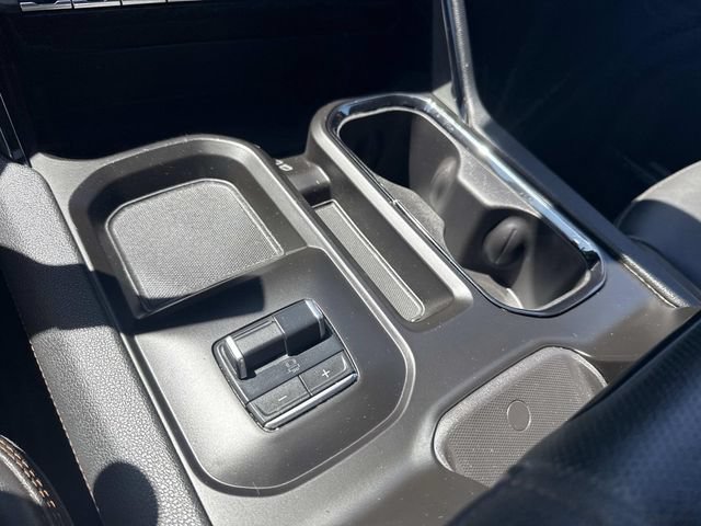 Used 2024 GMC Sierra 2500 AT4 w/ AT4 Premium Plus Package AWD/4WD image 30