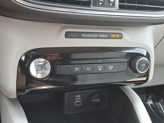 Used 2026 Ford Escape SE w/ PHEV Premium Package FWD image 16