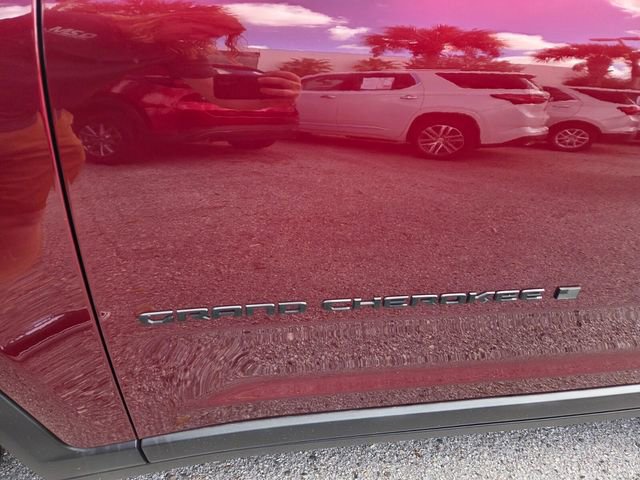 Certified 2025 Jeep Grand Cherokee Altitude image 3