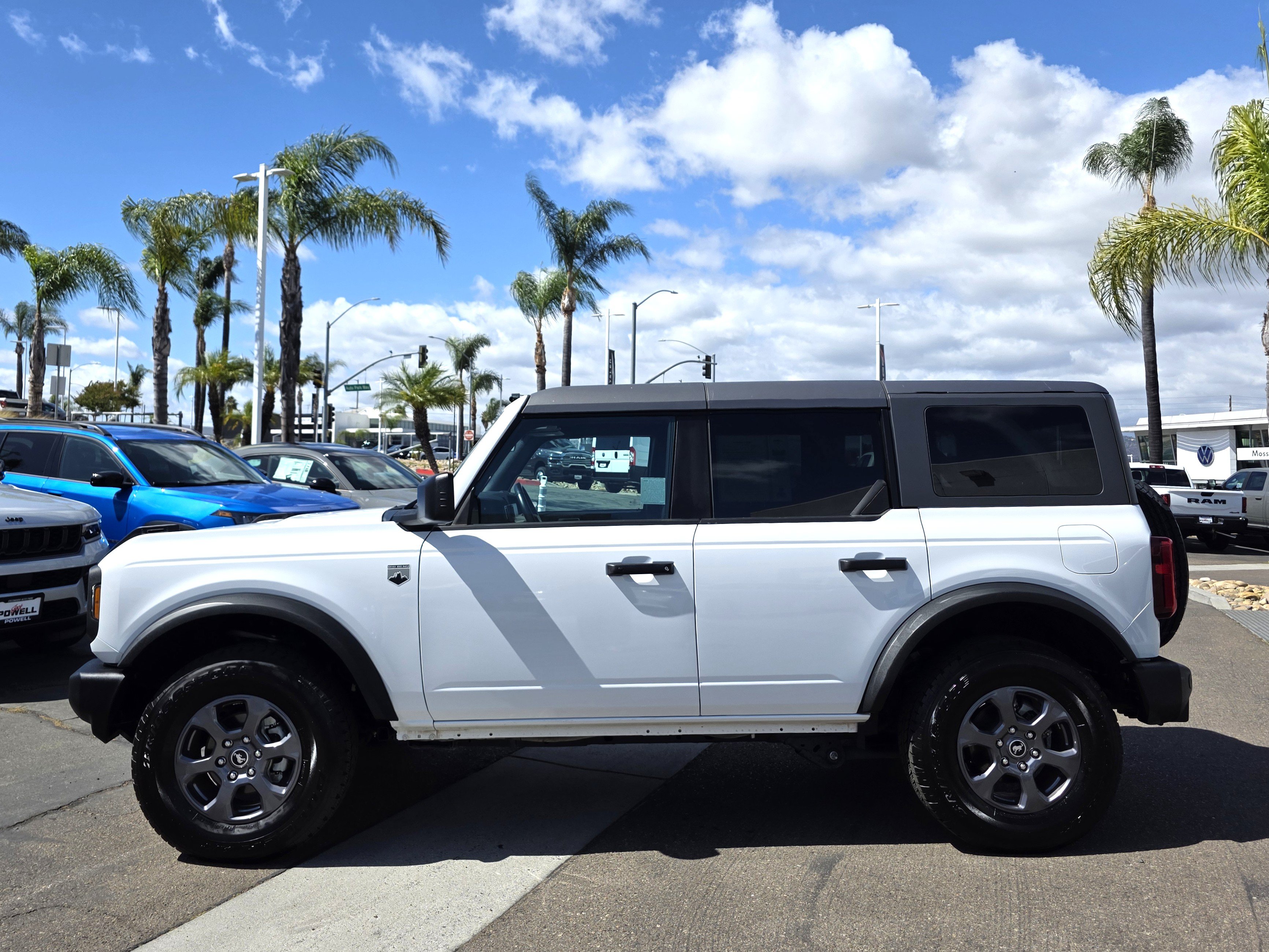 Used 2025 Ford Bronco Big Bend AWD/4WD image 2