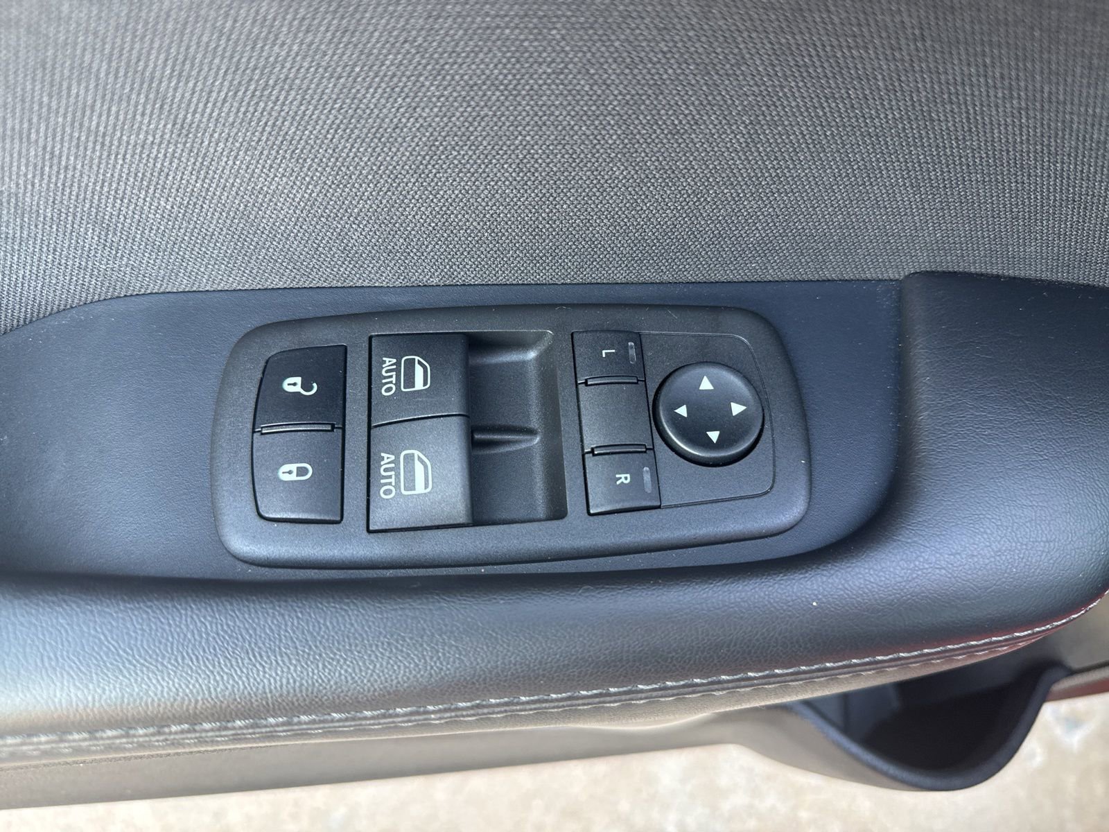 Used 2022 Dodge Challenger R/T w/ Blacktop Package image 9