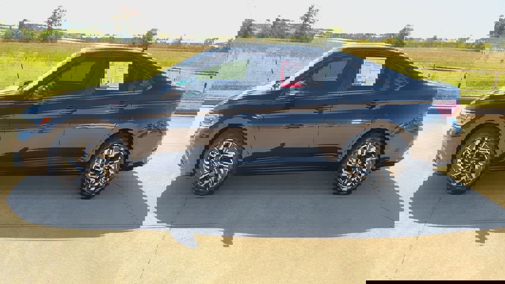 Used 2024 Volkswagen Jetta SEL image 4