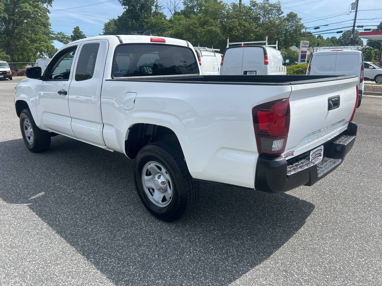 Used 2020 Toyota Tacoma SR RWD image 5