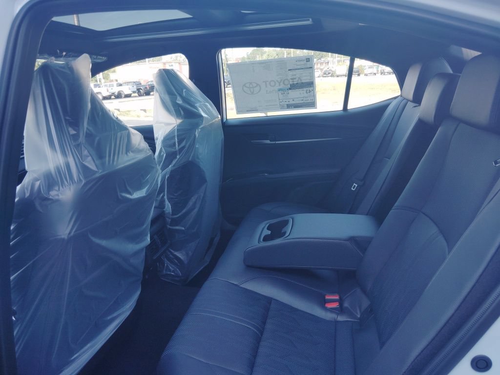 New 2026 Toyota Camry Hybrid AWD/4WD image 8