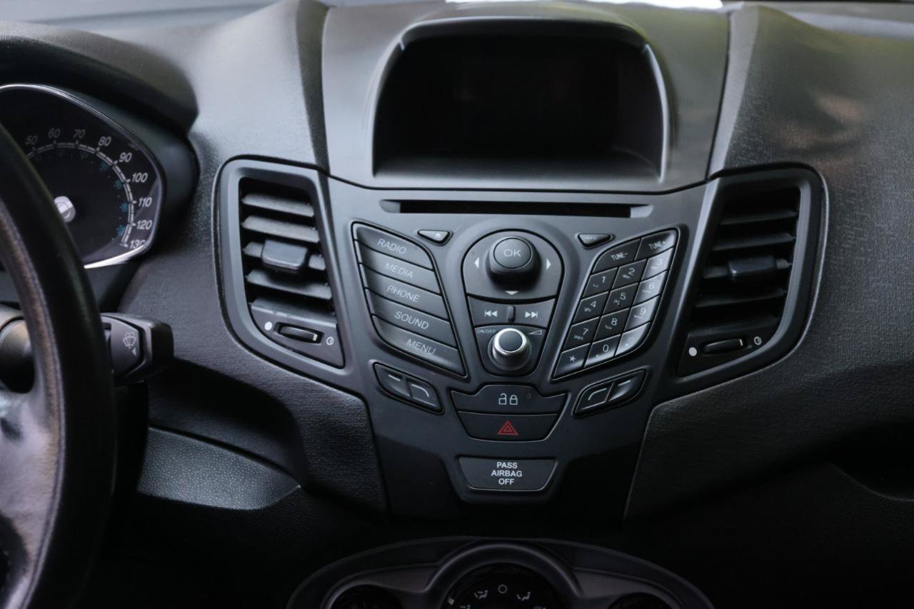 Used 2014 Ford Fiesta SE w/ Exterior Protection Package FWD image 29