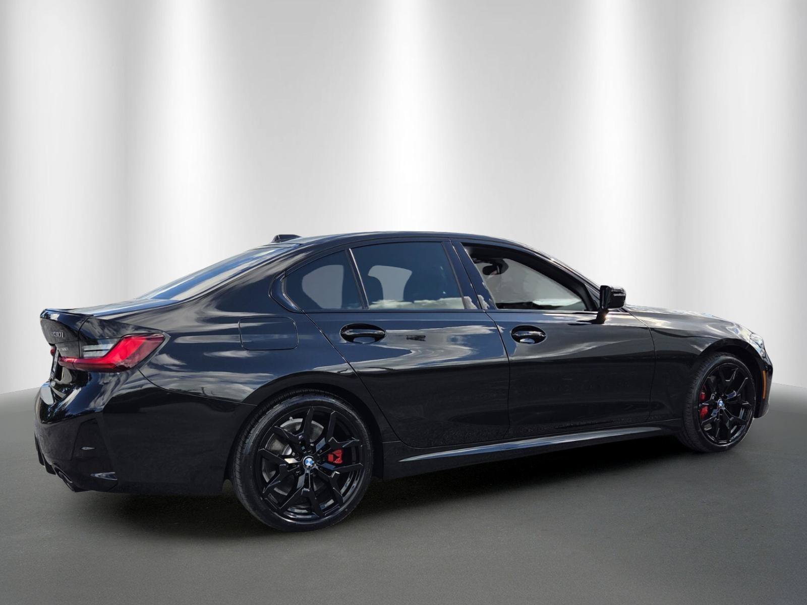 New 2026 BMW 330i Sedan w/ M Sport Package RWD image 7
