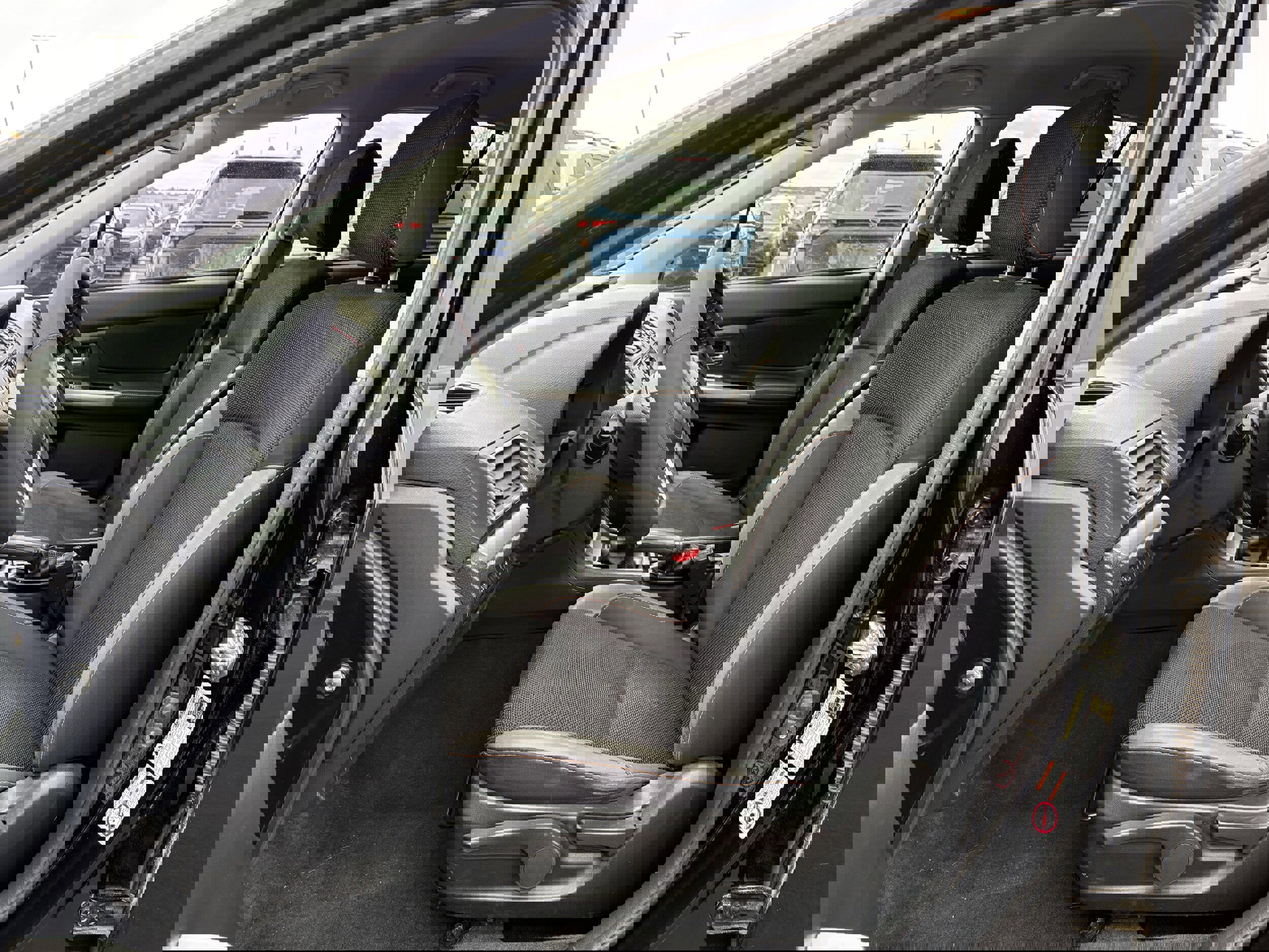 Used 2017 Subaru Crosstrek 2.0i Premium w/ Popular Package #2 image 26