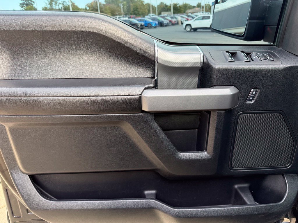 Used 2017 Ford F150 XLT w/ Equipment Group 302A Luxury AWD/4WD image 21