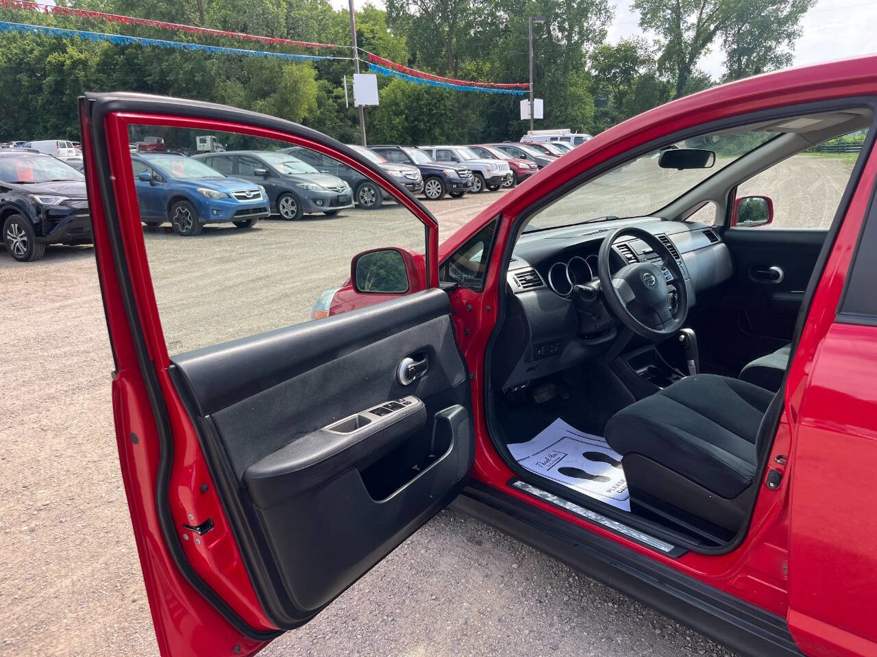 Used 2011 Nissan Versa 1.8 S w/ Plus Pkg image 7