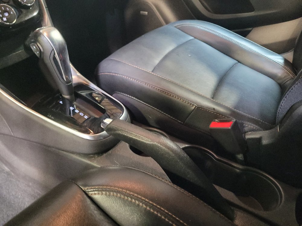 Used 2019 Chevrolet Trax Premier w/ LPO, Cargo Package FWD image 26
