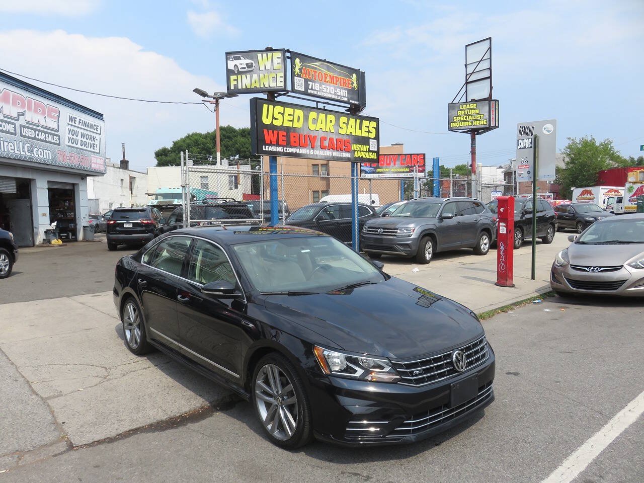 Used 2017 Volkswagen Passat 1.8T R-Line FWD image 3