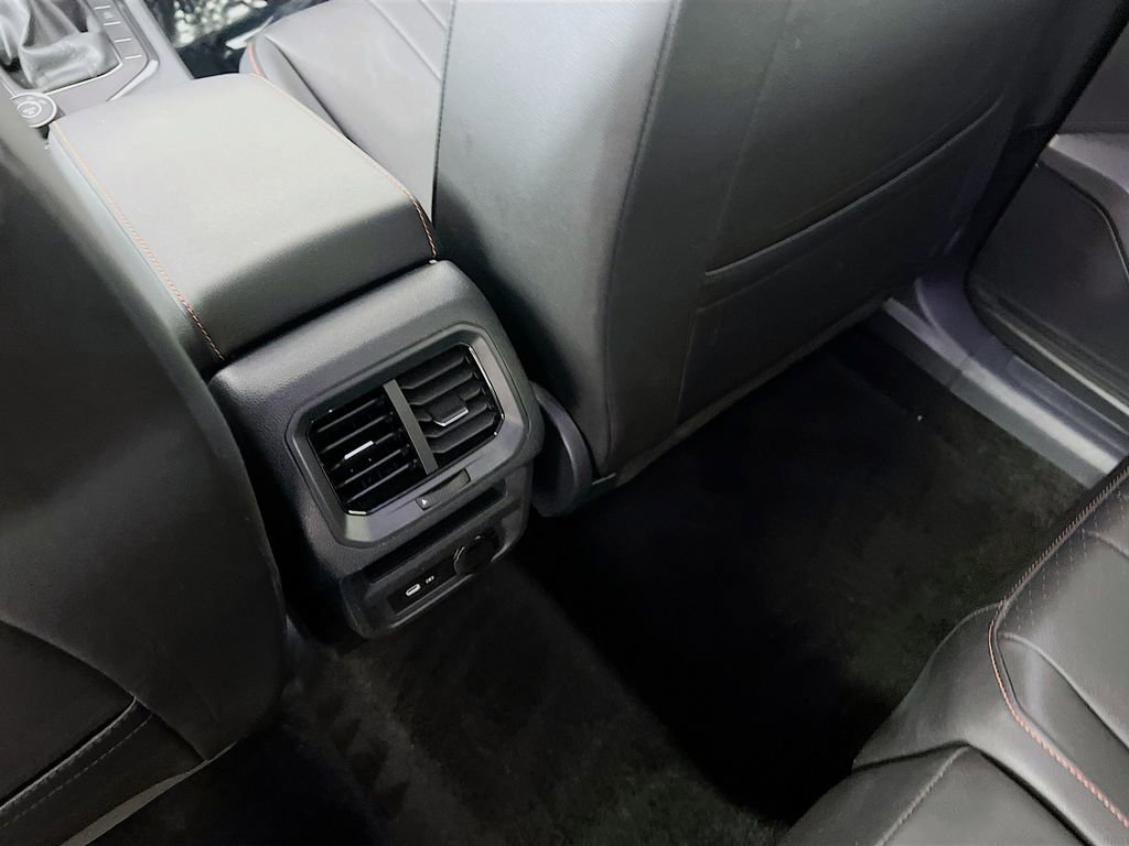 Used 2024 Volkswagen Tiguan Wolfsburg Edition image 24