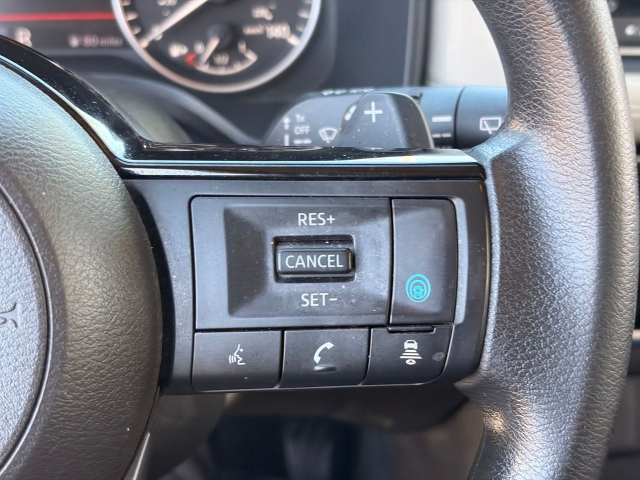 Certified 2021 Nissan Rogue SV FWD image 29