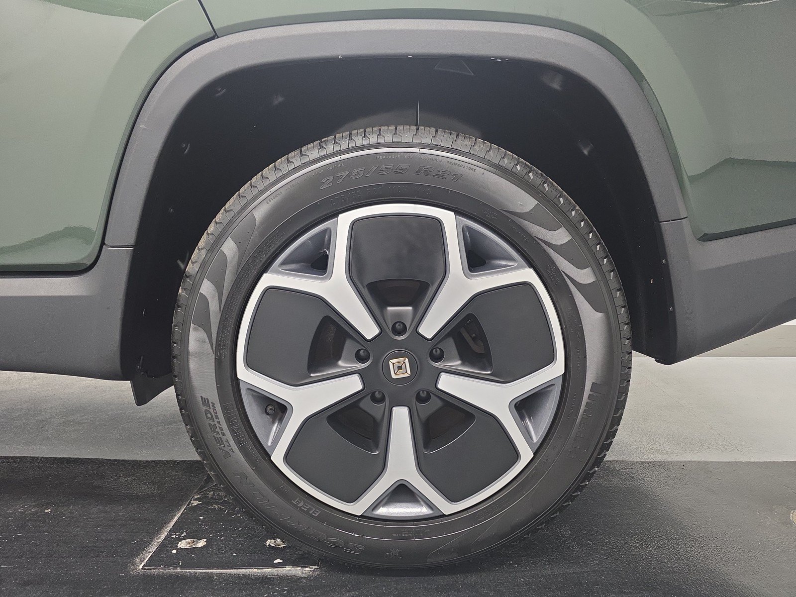 Used 2024 Rivian R1T Adventure AWD/4WD image 10