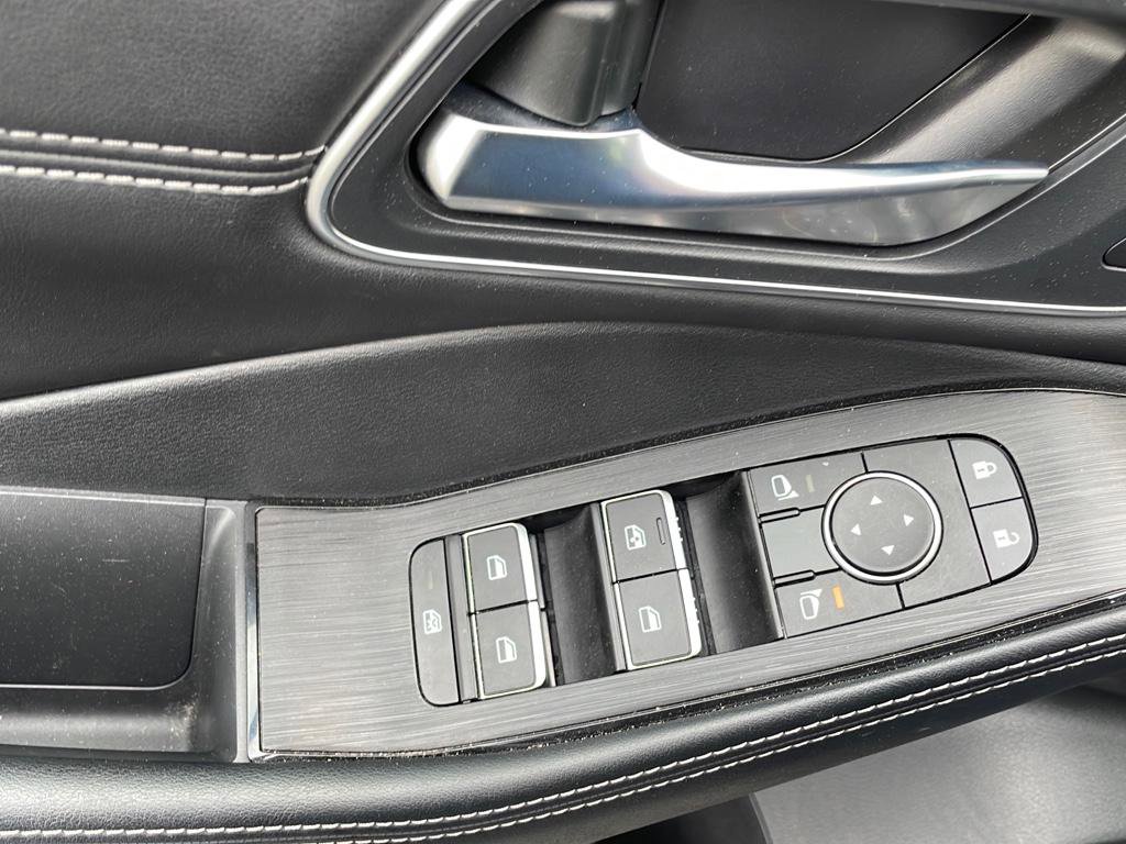 Certified 2024 Nissan Rogue Platinum w/ Platinum Premium Package image 10