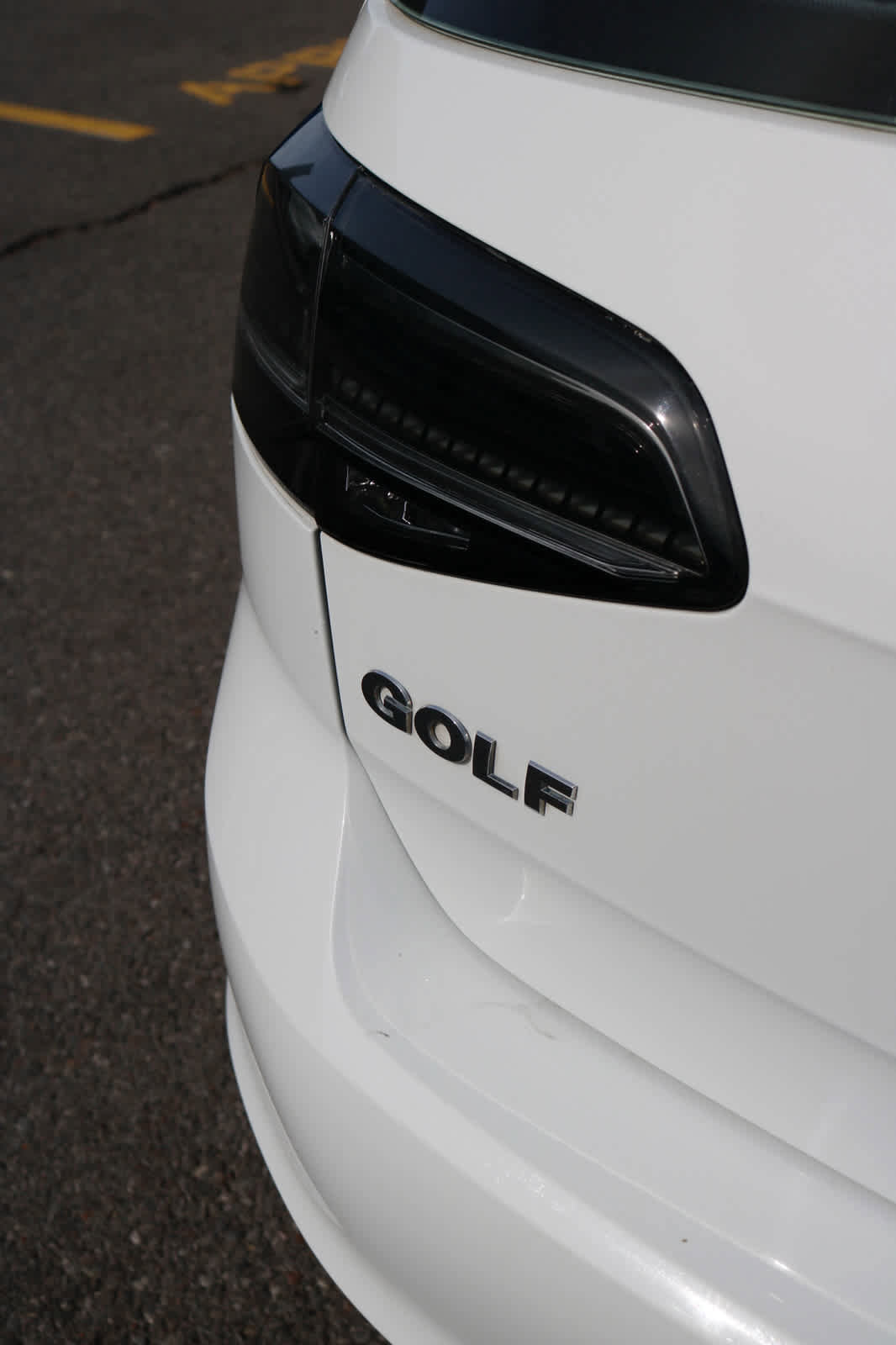 Used 2015 Volkswagen Golf S FWD image 10