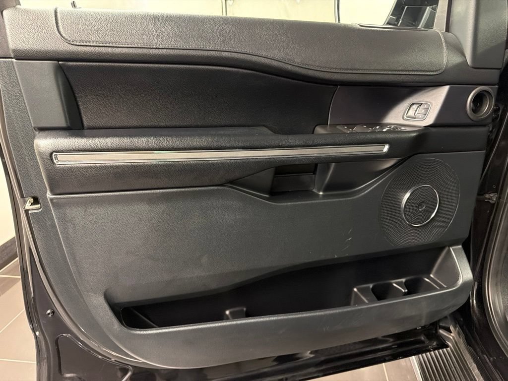 Used 2021 Ford Expedition XLT AWD/4WD image 28